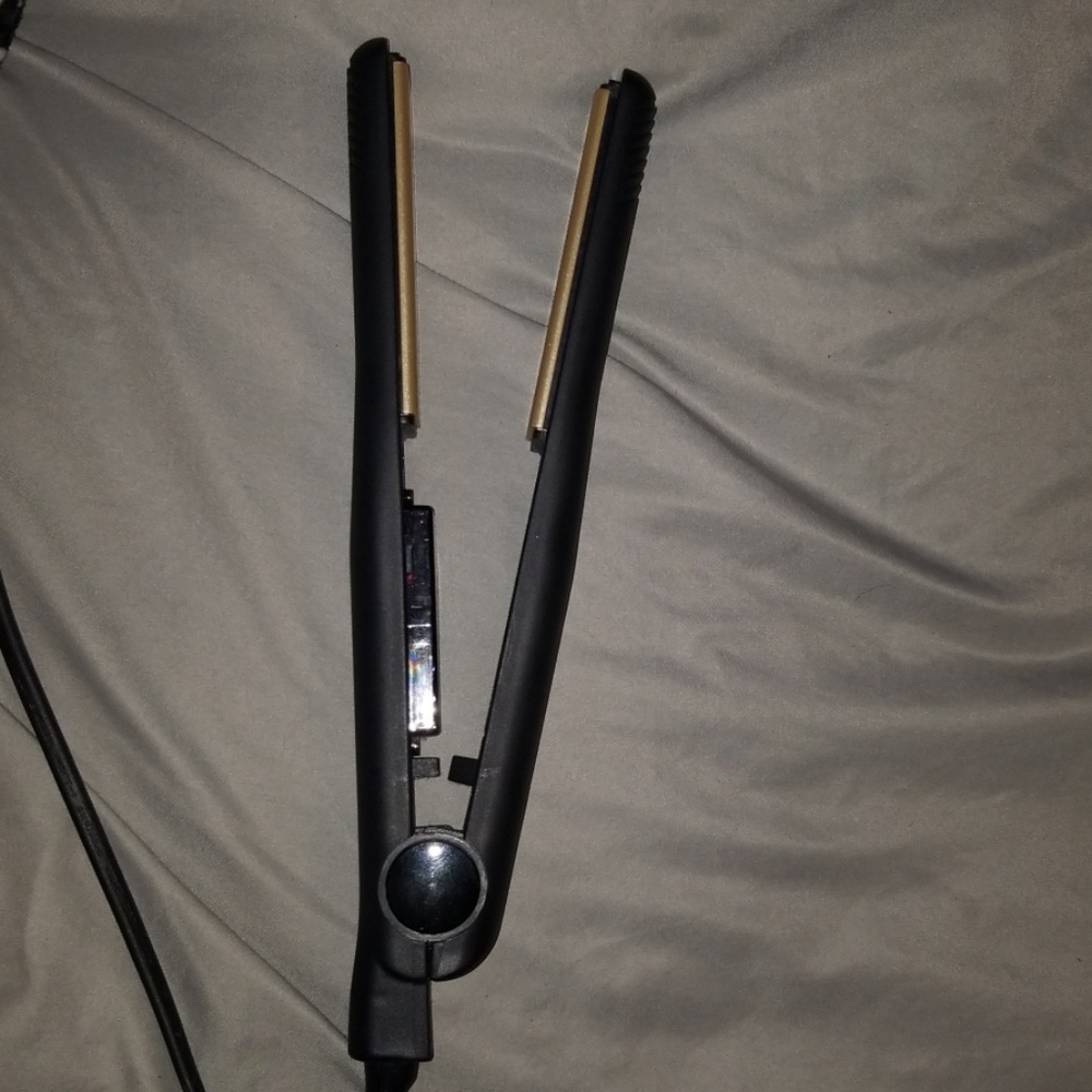 Hot tools straighten